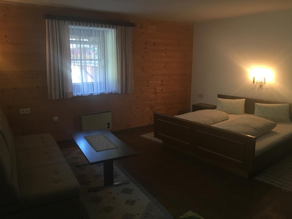 Appartements Weisses Rössl Sillian Exteriör bild