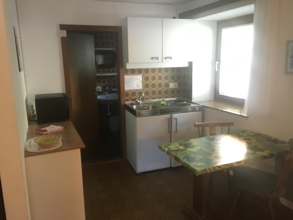 Appartements Weisses Rössl Sillian Exteriör bild