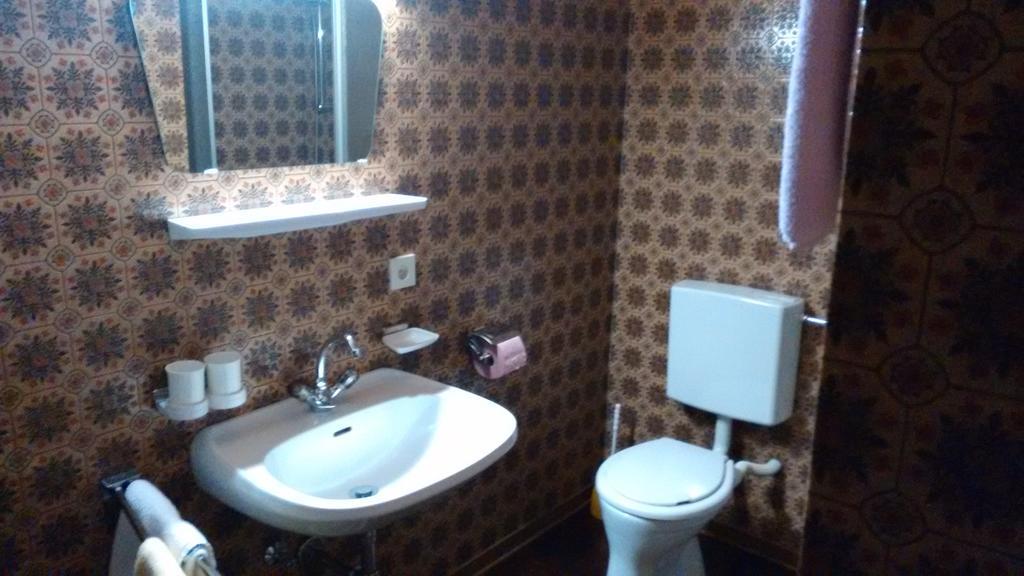 Appartements Weisses Rössl Sillian Exteriör bild