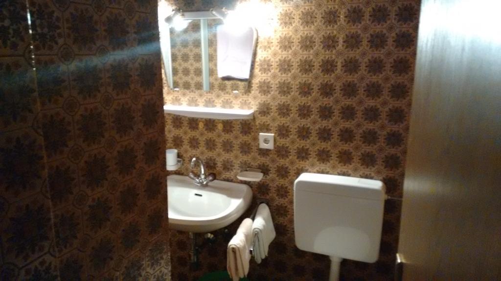 Appartements Weisses Rössl Sillian Exteriör bild